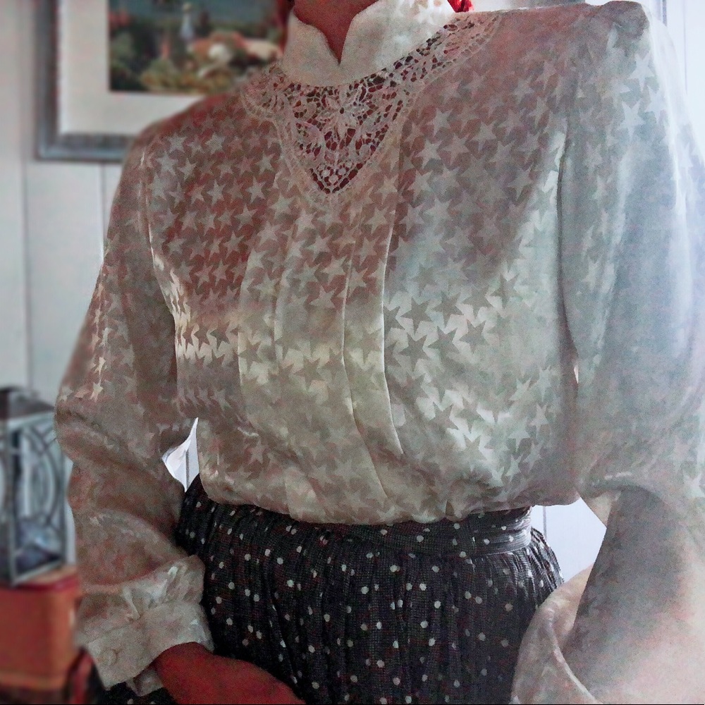 SOLD✔️1980s Edwardian Victorian styled silk blouse